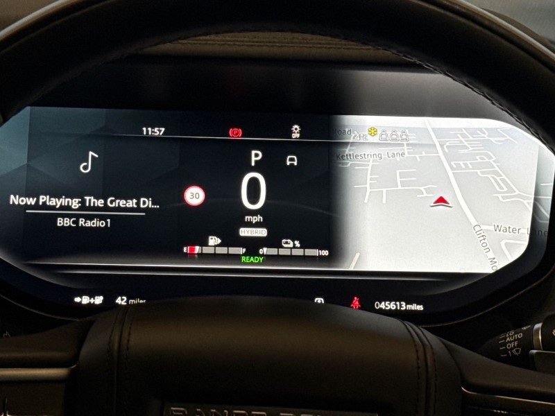 2026 (75) LAND ROVER RANGE ROVER 3.0 P440e SE 4dr Auto 5028955