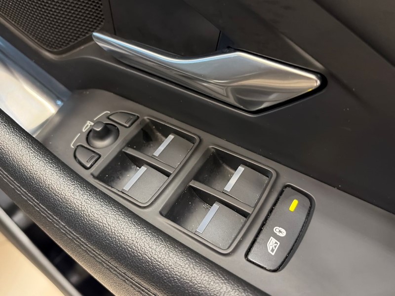 2020 (70) JAGUAR E-PACE 2.0d [180] S 5dr Auto 5014043