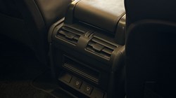 2025 (74) LAND ROVER DEFENDER 3.0 D250 X-Dynamic HSE 90 3dr Auto 5019134