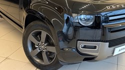 2025 (74) LAND ROVER DEFENDER 3.0 D250 X-Dynamic HSE 90 3dr Auto 5019155