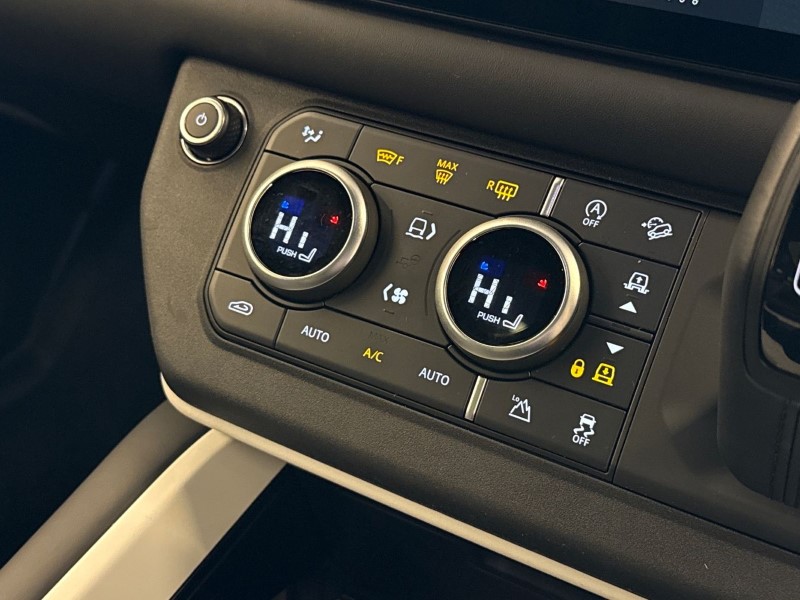 2025 (74) LAND ROVER DEFENDER 3.0 D250 X-Dynamic HSE 90 3dr Auto 5019147