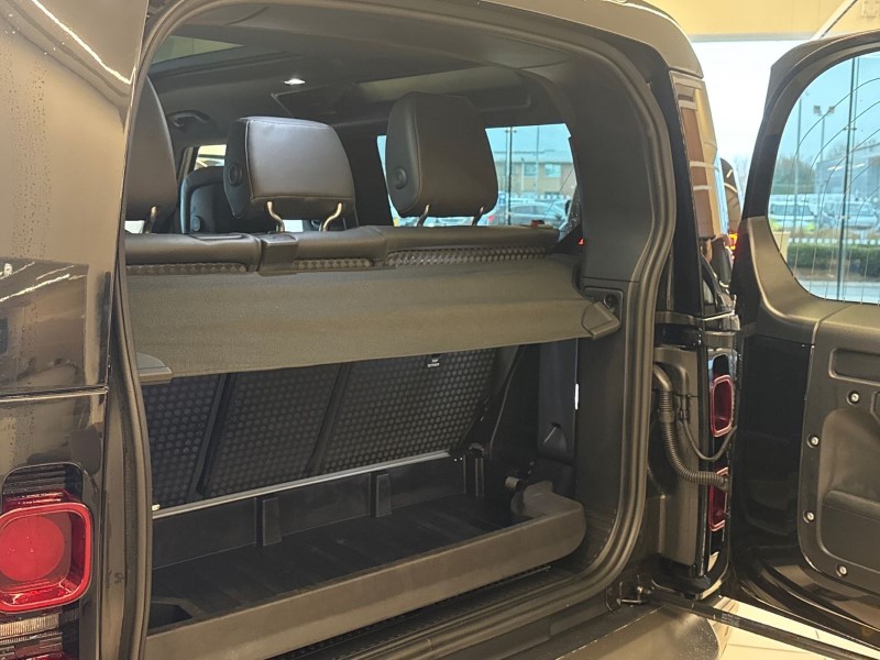 2025 (74) LAND ROVER DEFENDER 3.0 D250 X-Dynamic HSE 90 3dr Auto 5019153