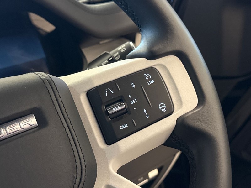 2025 (74) LAND ROVER DEFENDER 3.0 D250 X-Dynamic HSE 90 3dr Auto 5019144