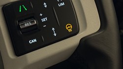 2025 (74) LAND ROVER DEFENDER 3.0 D250 X-Dynamic HSE 90 3dr Auto 5019142