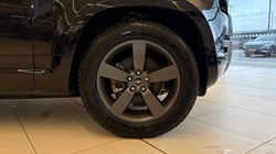 2025 (74) LAND ROVER DEFENDER 3.0 D250 X-Dynamic HSE 90 3dr Auto 5019124