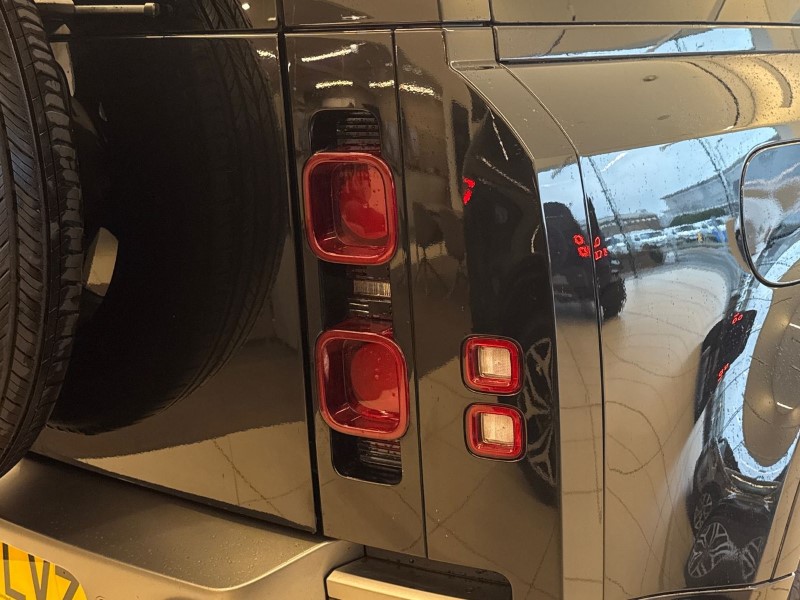 2025 (74) LAND ROVER DEFENDER 3.0 D250 X-Dynamic HSE 90 3dr Auto 5019160