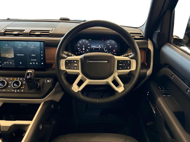 2025 (74) LAND ROVER DEFENDER 3.0 D250 X-Dynamic HSE 90 3dr Auto 5019131