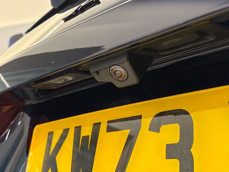 2023 (73) JAGUAR F-PACE 2.0 D200 R-Dynamic HSE Black 5dr Auto AWD 5022503