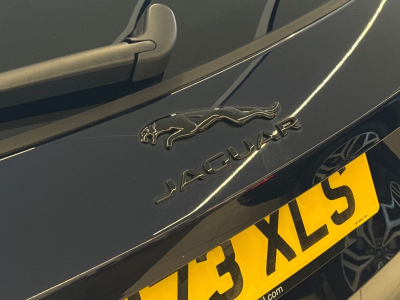 2023 (73) JAGUAR F-PACE 2.0 D200 R-Dynamic HSE Black 5dr Auto AWD 5022508