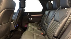 2024 (73) LAND ROVER DISCOVERY 3.0 D300 Dynamic HSE 5dr Auto 5024571