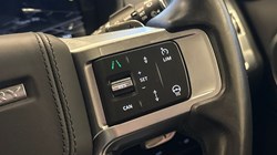 2024 (73) LAND ROVER DISCOVERY 3.0 D300 Dynamic HSE 5dr Auto 5024596