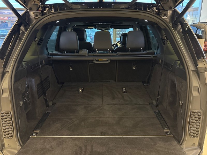 2024 (73) LAND ROVER DISCOVERY 3.0 D300 Dynamic HSE 5dr Auto 5024577