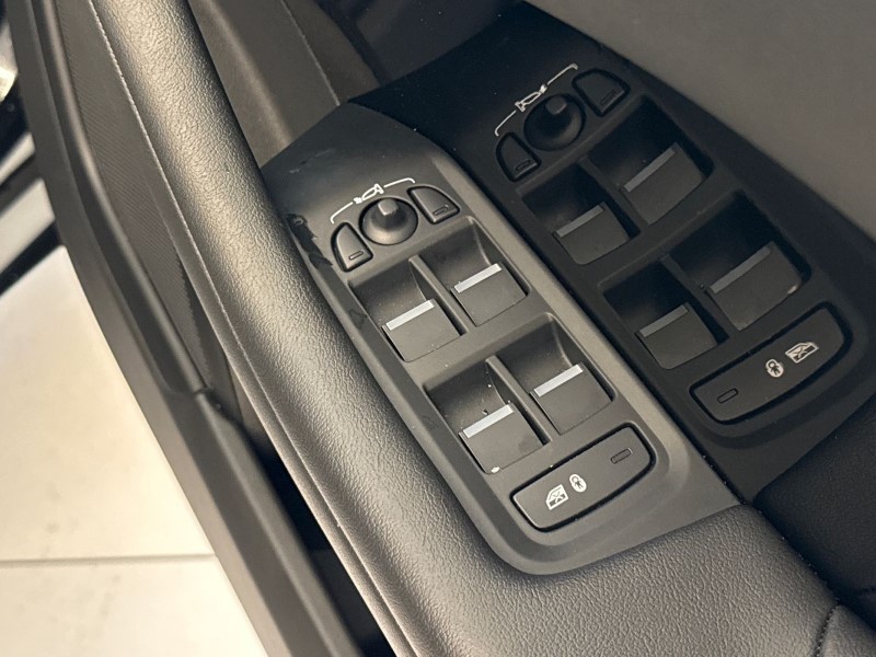 2022 (22) JAGUAR I-PACE 294kW EV400 Black 90kWh 5dr Auto [11kW Charger] 5006654