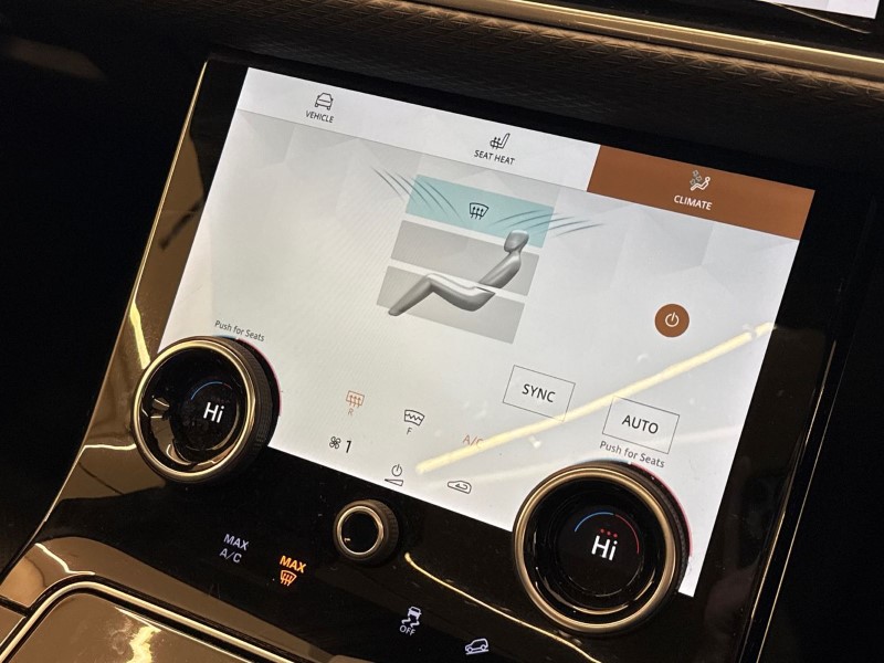 2021 (71) LAND ROVER RANGE ROVER VELAR 2.0 D200 R-Dynamic SE 5dr Auto 5015720