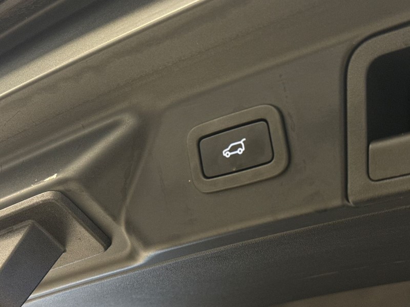 2021 (71) LAND ROVER RANGE ROVER VELAR 2.0 D200 R-Dynamic SE 5dr Auto 5015727