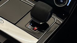 2021 (71) LAND ROVER RANGE ROVER VELAR 2.0 D200 R-Dynamic SE 5dr Auto 5015701