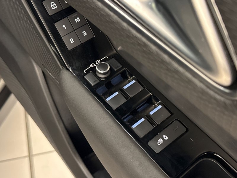 2021 (71) LAND ROVER RANGE ROVER VELAR 2.0 D200 R-Dynamic SE 5dr Auto 5015711