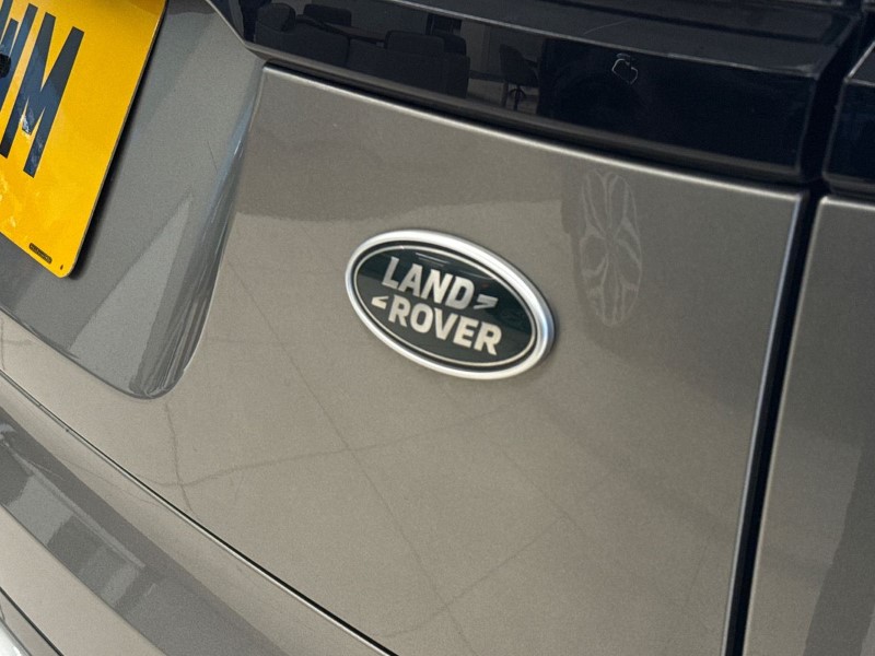 2021 (71) LAND ROVER RANGE ROVER VELAR 2.0 D200 R-Dynamic SE 5dr Auto 5015732