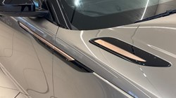 2021 (71) LAND ROVER RANGE ROVER VELAR 2.0 D200 R-Dynamic SE 5dr Auto 5015708