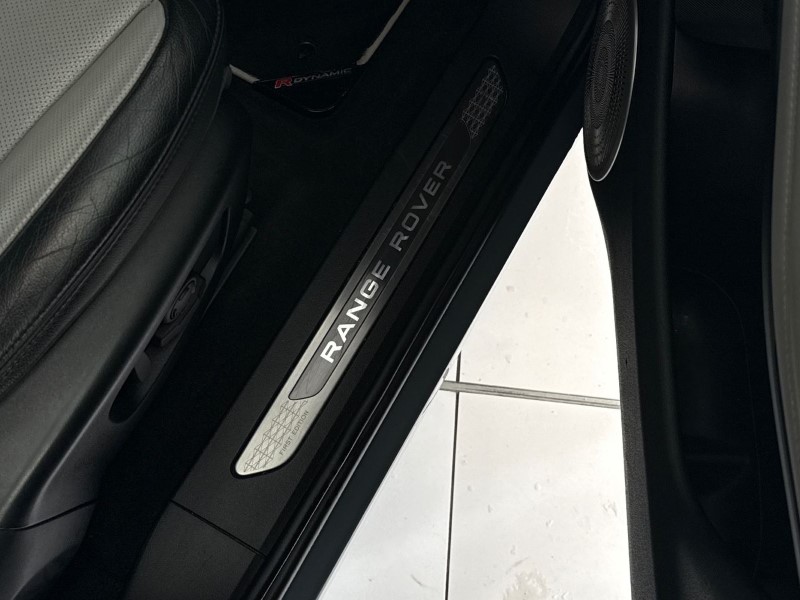 2019 (19) LAND ROVER RANGE ROVER EVOQUE 2.0 P250 First Edition 5dr Auto 5073462