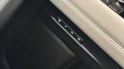 2019 (19) LAND ROVER RANGE ROVER EVOQUE 2.0 P250 First Edition 5dr Auto 5073477