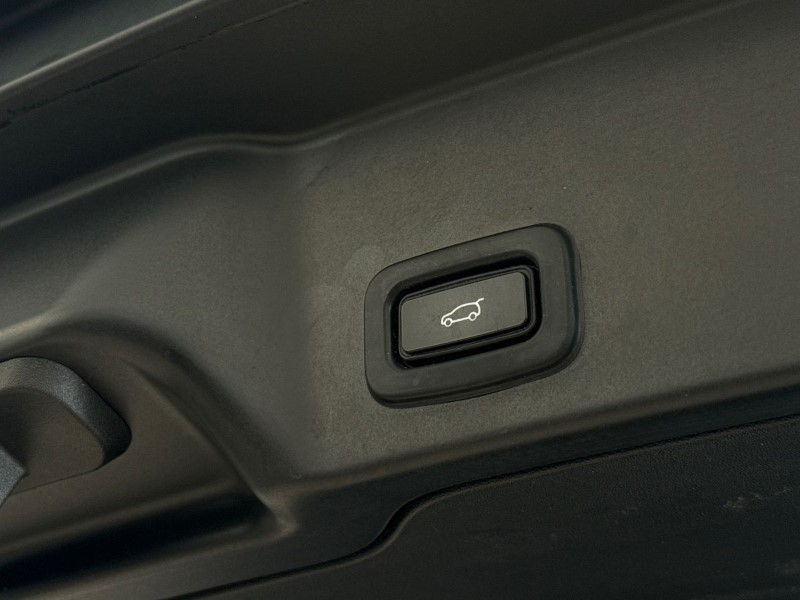 2019 (19) LAND ROVER RANGE ROVER EVOQUE 2.0 P250 First Edition 5dr Auto 5073464