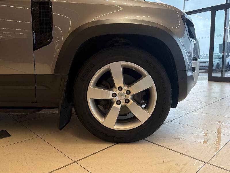 2021 (70) LAND ROVER DEFENDER 3.0 D250 HSE 110 5dr Auto 5034601