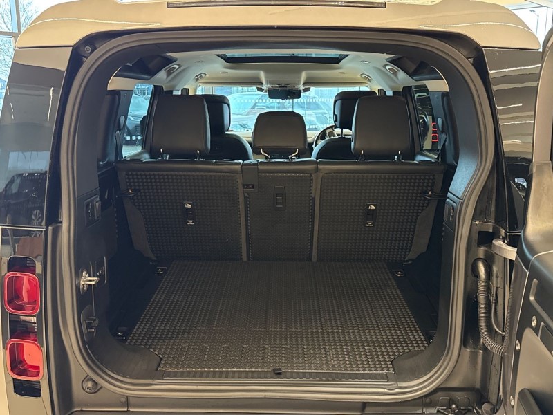 2021 (70) LAND ROVER DEFENDER 3.0 D250 HSE 110 5dr Auto 5034603