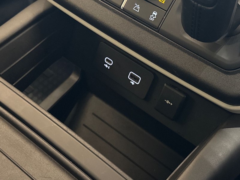 2021 (70) LAND ROVER DEFENDER 3.0 D250 HSE 110 5dr Auto 5034628