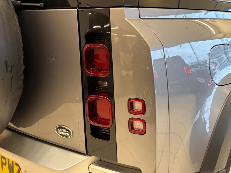 2021 (70) LAND ROVER DEFENDER 3.0 D250 HSE 110 5dr Auto 5034638