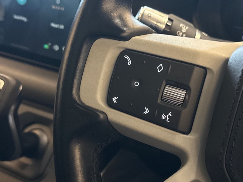 2021 (70) LAND ROVER DEFENDER 3.0 D250 HSE 110 5dr Auto 5034621