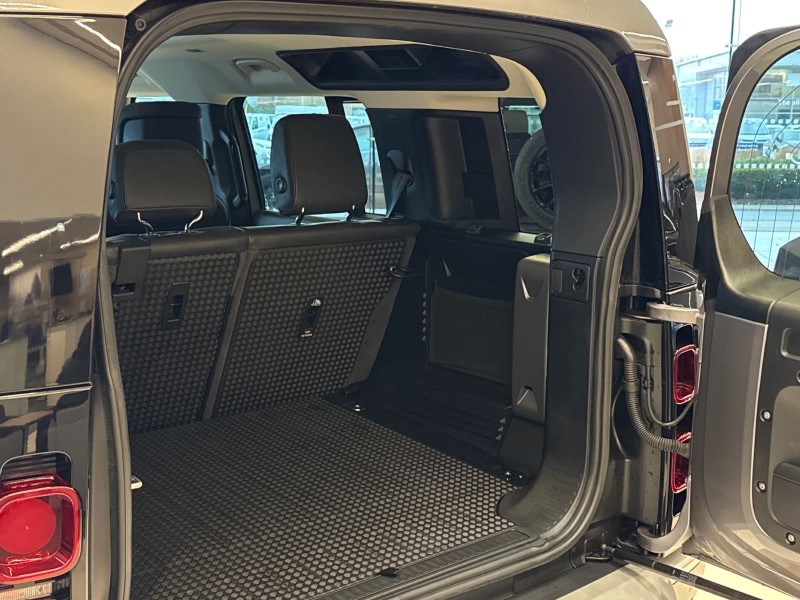 2021 (70) LAND ROVER DEFENDER 3.0 D250 HSE 110 5dr Auto 5034631