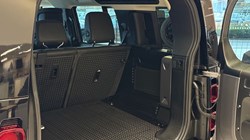 2021 (70) LAND ROVER DEFENDER 3.0 D250 HSE 110 5dr Auto 5034631