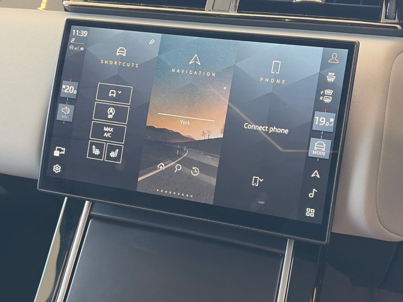 2026 (75) LAND ROVER RANGE ROVER VELAR 2.0 D200 MHEV Dynamic SE 5dr Auto 5293513