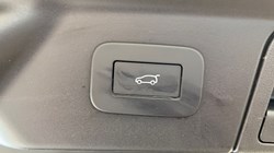 2026 (75) LAND ROVER RANGE ROVER VELAR 2.0 D200 MHEV Dynamic SE 5dr Auto 5293526