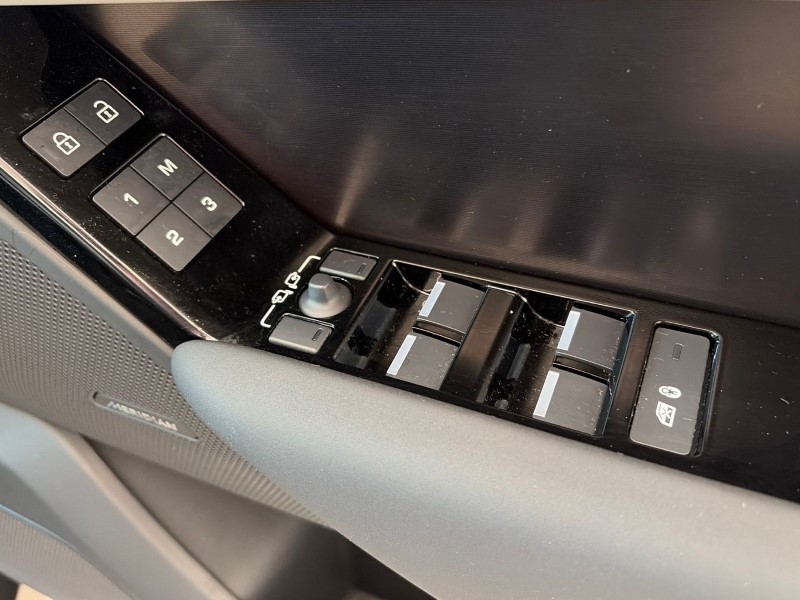 2026 (75) LAND ROVER RANGE ROVER VELAR 2.0 D200 MHEV Dynamic SE 5dr Auto 5293506