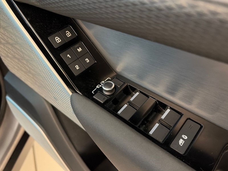 2021 (71) LAND ROVER RANGE ROVER VELAR 2.0 D200 Edition 5dr Auto 5039544