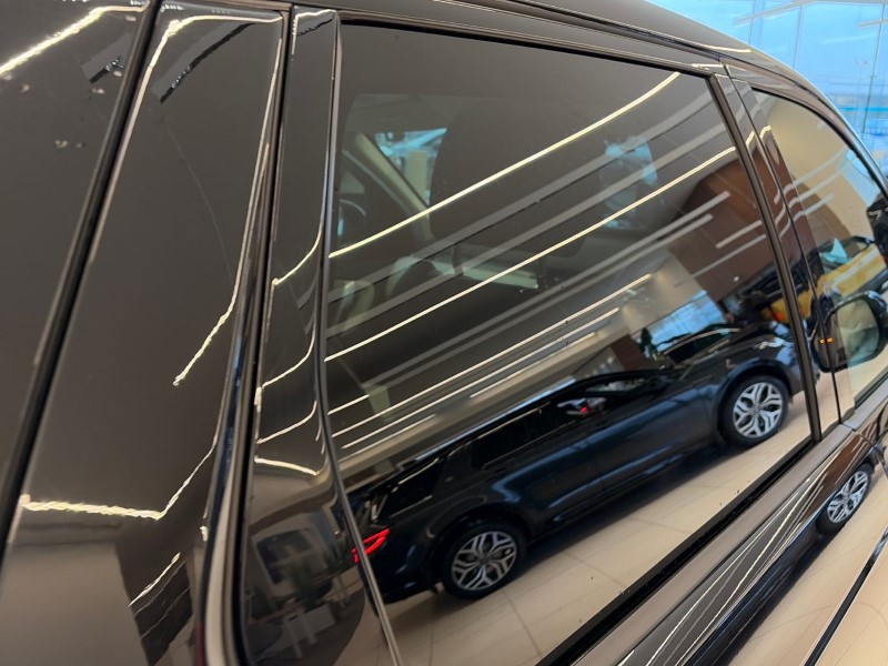 2022 (71) LAND ROVER DISCOVERY SPORT 1.5 P300e R-Dynamic HSE 5dr Auto [5 Seat] 5034581