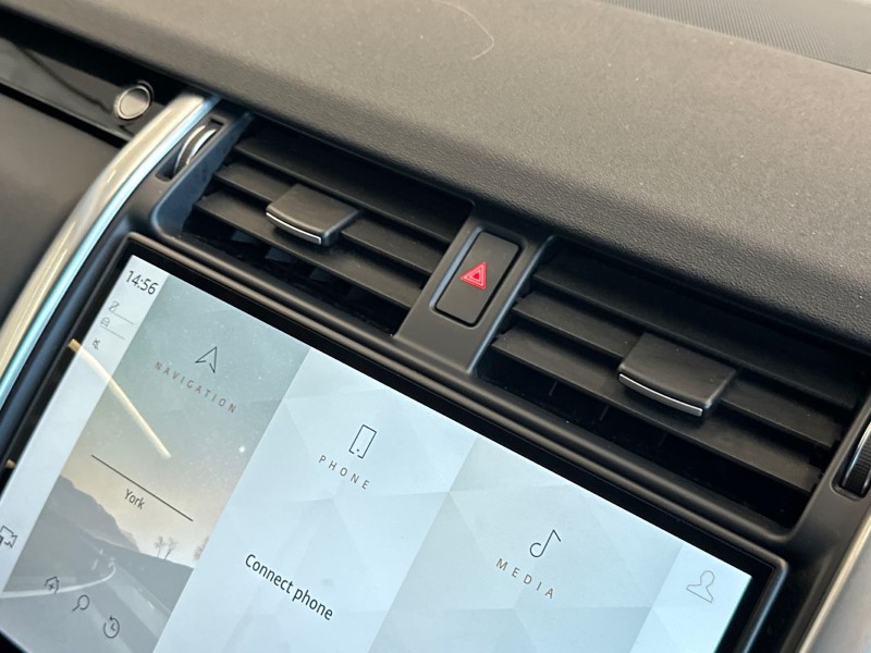 2024 (73) LAND ROVER DISCOVERY 3.0 D300 S 5dr Auto 5051166