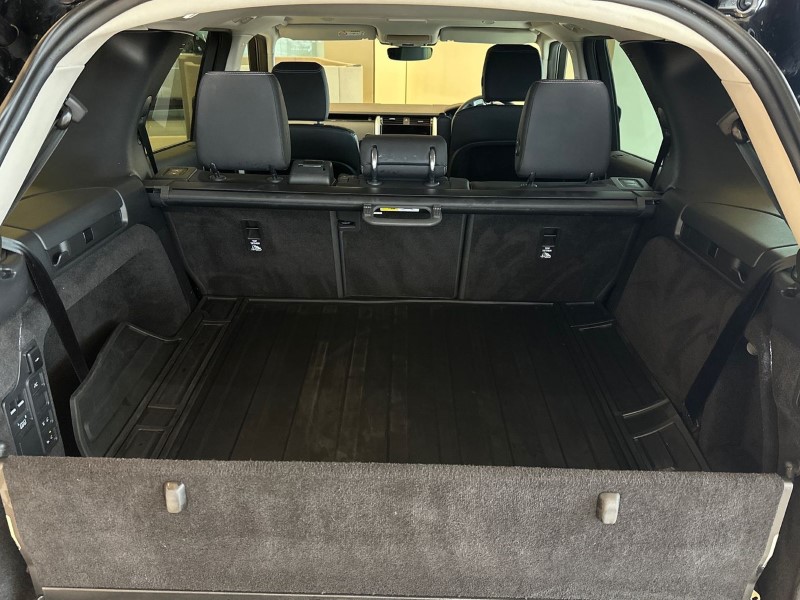 2024 (73) LAND ROVER DISCOVERY 3.0 D300 S 5dr Auto 5051141