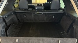 2024 (73) LAND ROVER DISCOVERY 3.0 D300 S 5dr Auto 5051141