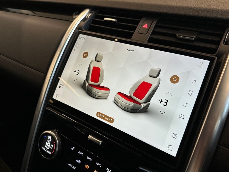 2024 (73) LAND ROVER DISCOVERY 3.0 D300 S 5dr Auto 5051165