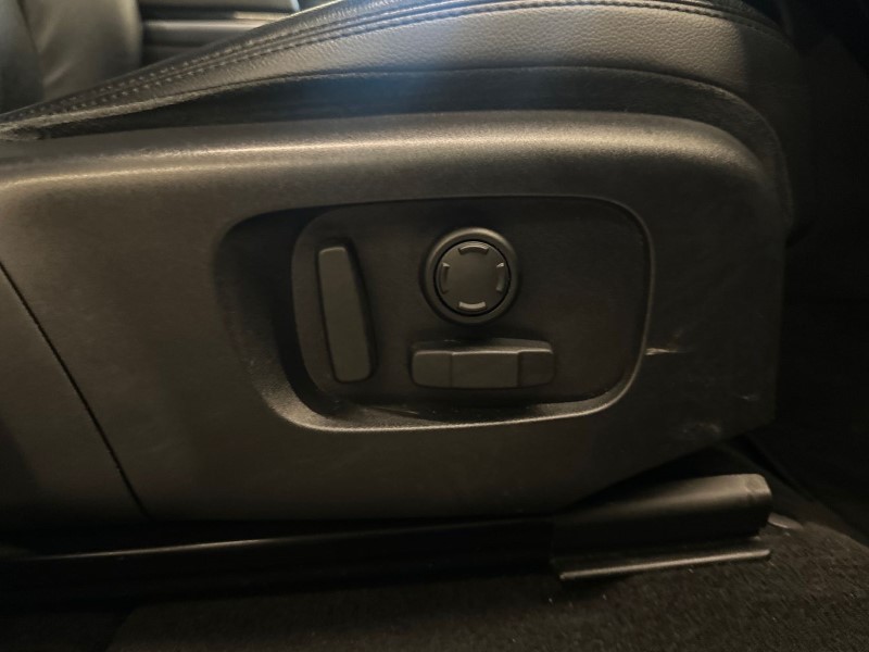 2019 (69) LAND ROVER RANGE ROVER EVOQUE 2.0 D180 SE 5dr Auto 5042403