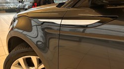 2019 (69) LAND ROVER RANGE ROVER EVOQUE 2.0 D180 SE 5dr Auto 5042400