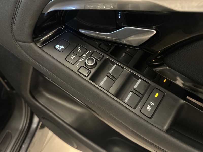 2019 (69) LAND ROVER RANGE ROVER EVOQUE 2.0 D180 SE 5dr Auto 5042402