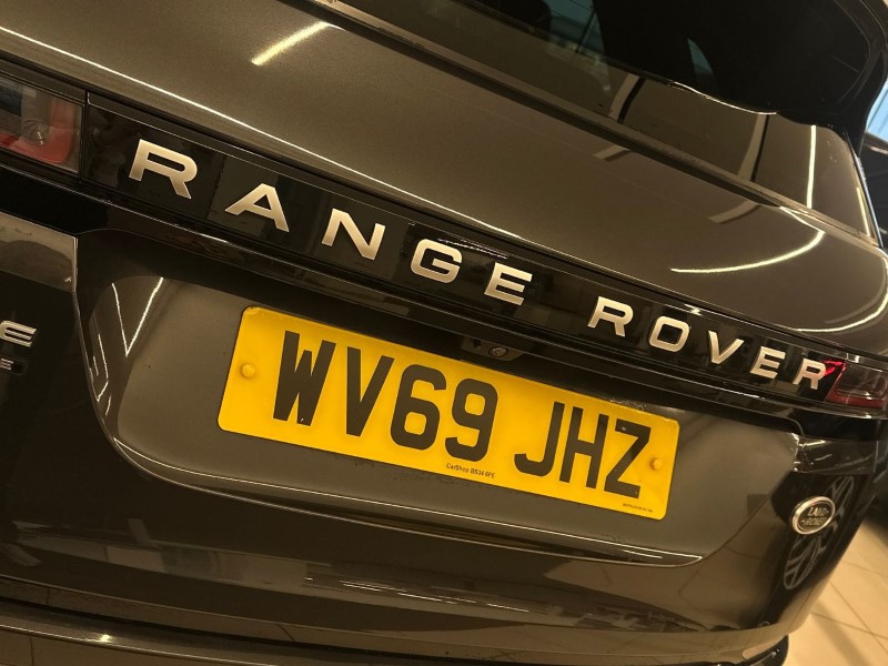 2019 (69) LAND ROVER RANGE ROVER EVOQUE 2.0 D180 SE 5dr Auto 5042423