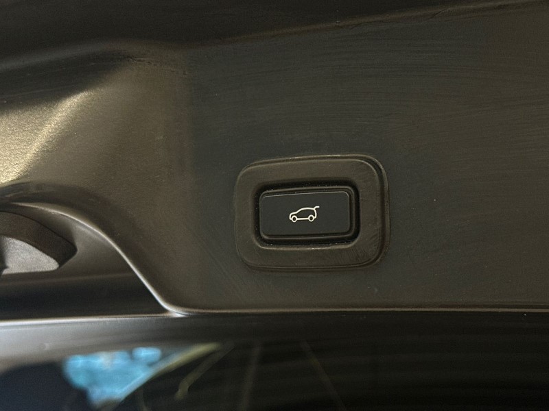 2019 (69) LAND ROVER RANGE ROVER EVOQUE 2.0 D180 SE 5dr Auto 5042418