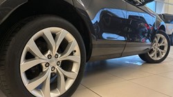 2019 (69) LAND ROVER RANGE ROVER EVOQUE 2.0 D180 SE 5dr Auto 5042426