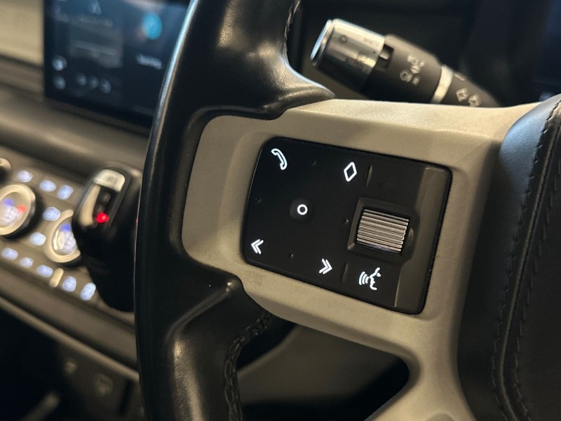 2021 (21) LAND ROVER DEFENDER 3.0 D250 SE 90 3dr Auto 5060386