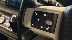 2021 (21) LAND ROVER DEFENDER 3.0 D250 SE 90 3dr Auto 5060386